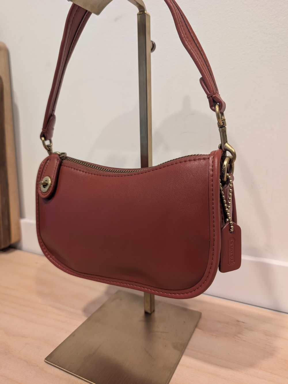 Coach Originals Swinger 20 Glovetanned Leather (Style C2643) - Limited - Picture 2 of 14